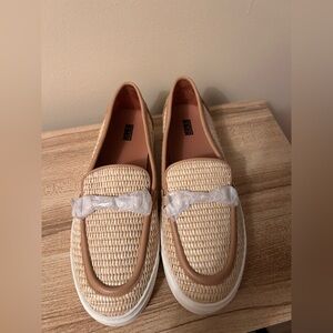 Elegant Beige Woven Loafers